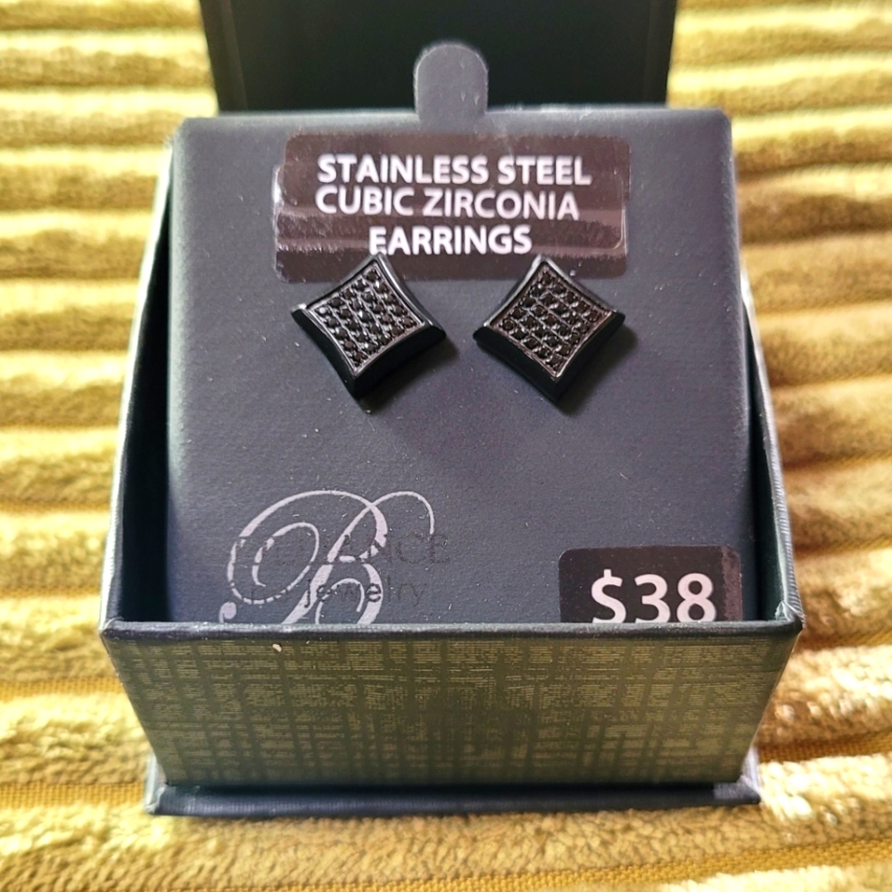STAINLESS STEEL BRILLIANCE CUBIC ZIRCONIA EARRINGS BLACK / PRIECED